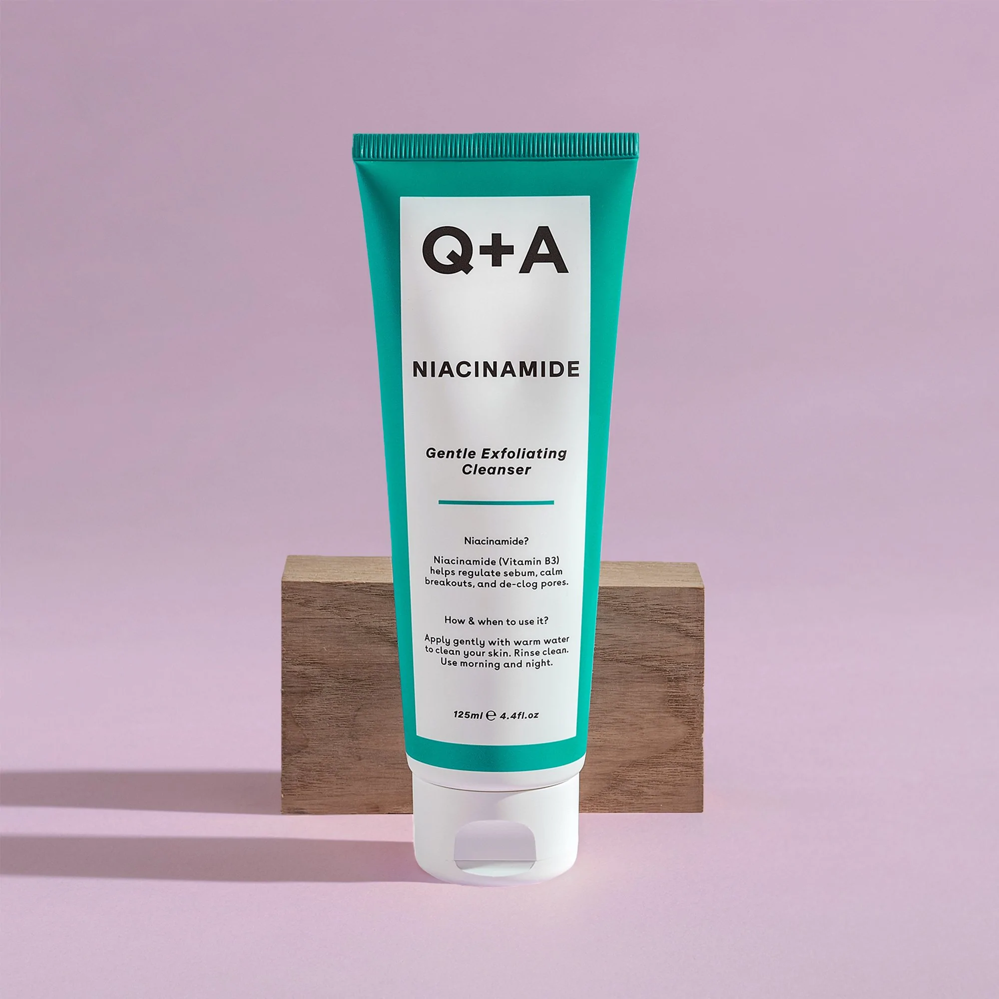 Q+A Niacinamide Gentle Exfoliating Cleanser 125ml